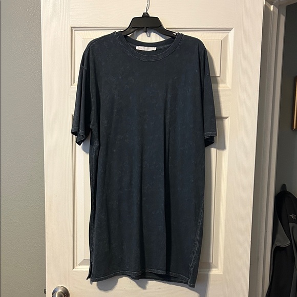 Double Zero Dresses & Skirts - Double Zero Dark Gray heathered Short Sleeve Tshirt dress.